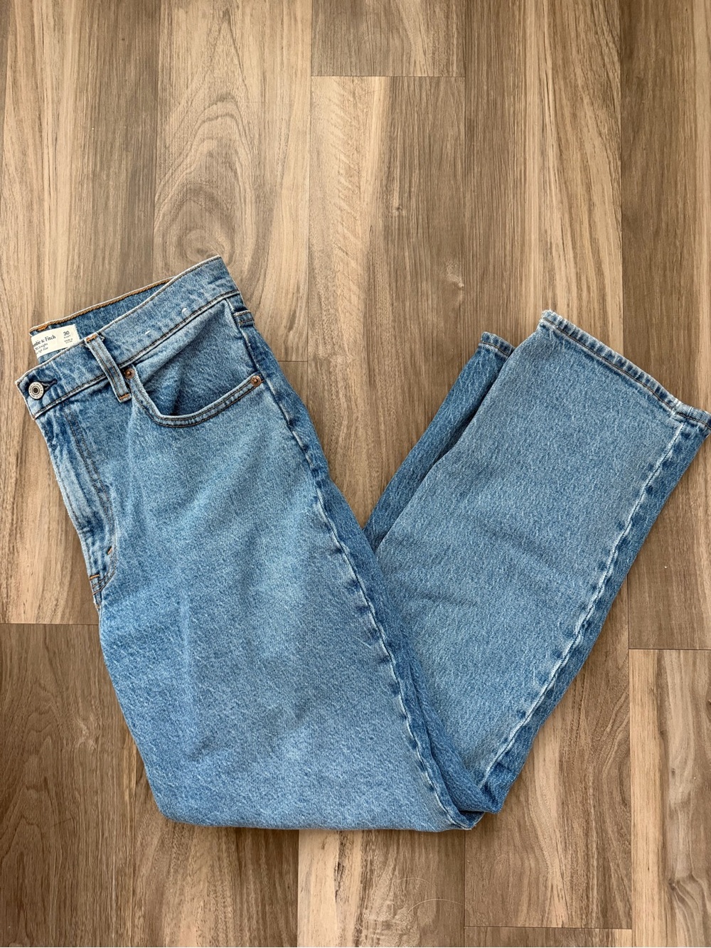 Abercrombie 90’s Straight Ultra High Rise Jeans 30 Short